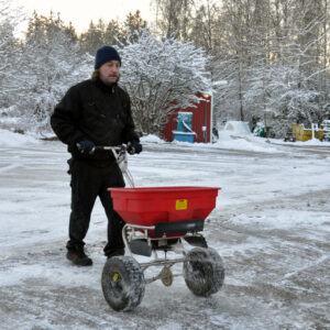 Epandeur cemo à sel 20 litres - produits pour l'hiver en extérieur